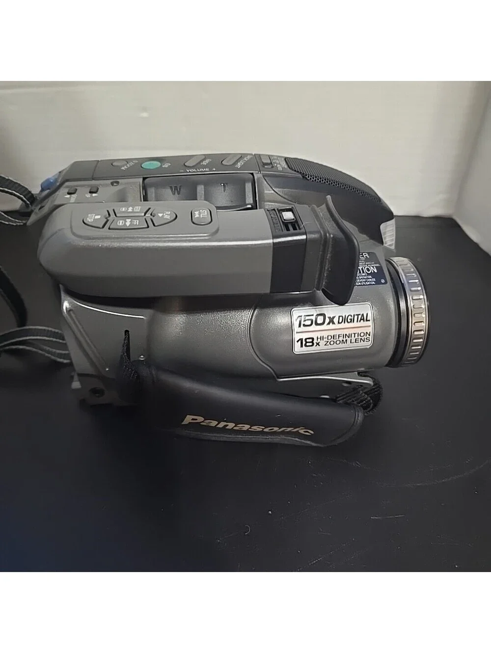Panasonic PV-L680D Palmcorder VHS-C Camcorder Video Camera - Untested